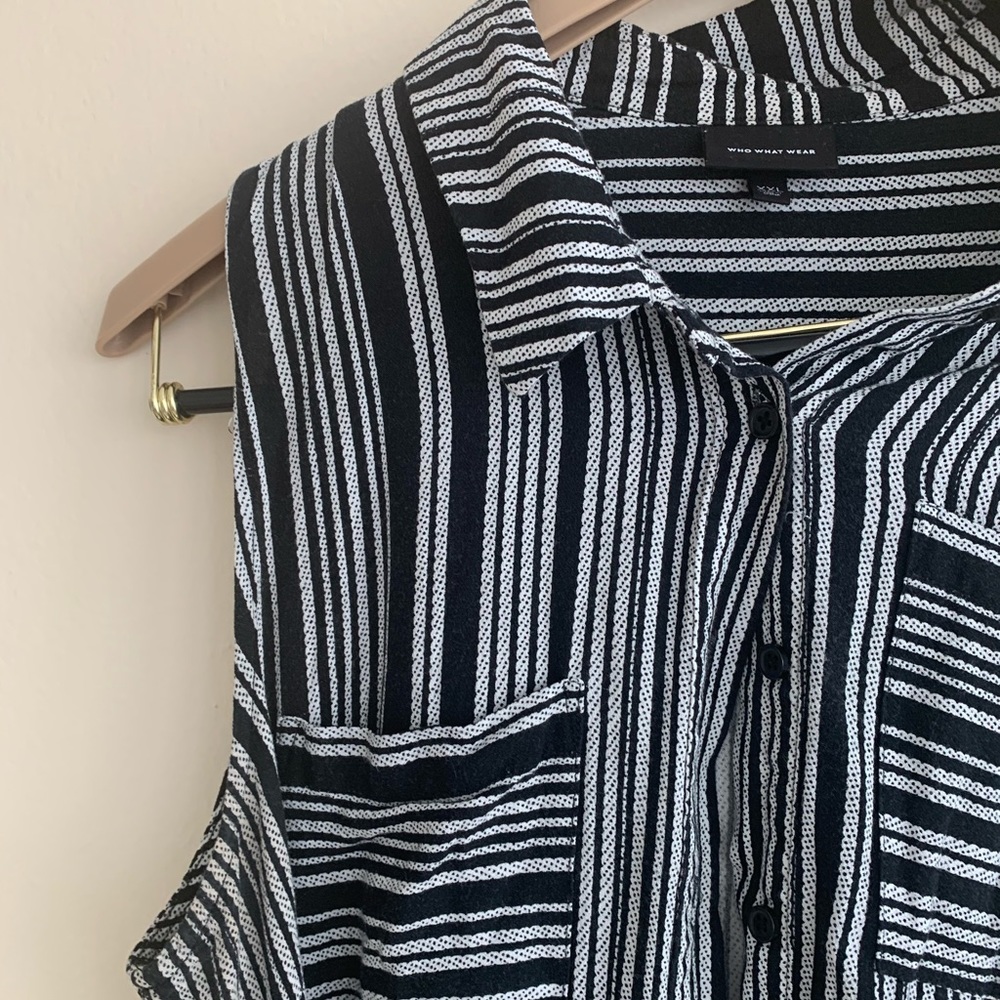 SOLD - STRIPED DRESS 🖤🤍🖤🤍 - Picture 2 of 3